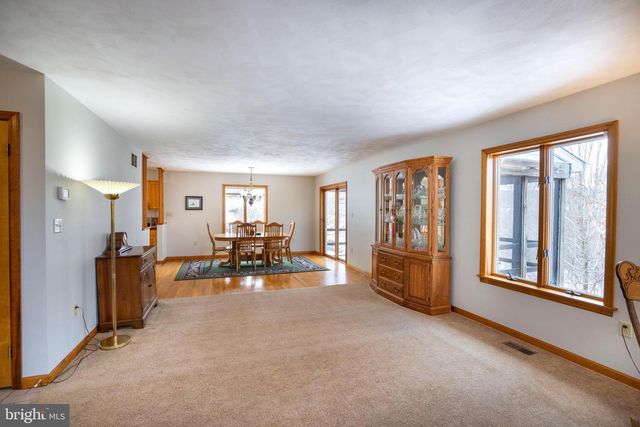 1086 CORTLAND DR, Lemont, PA 16851