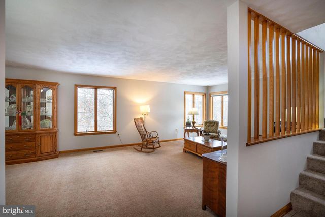 1086 CORTLAND DR, Lemont, PA 16851