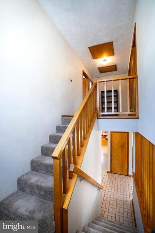 1086 CORTLAND DR, Lemont, PA 16851