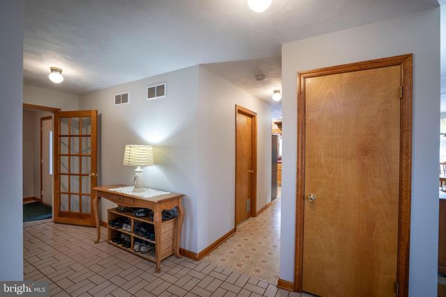 1086 CORTLAND DR, Lemont, PA 16851