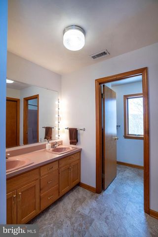 1086 CORTLAND DR, Lemont, PA 16851