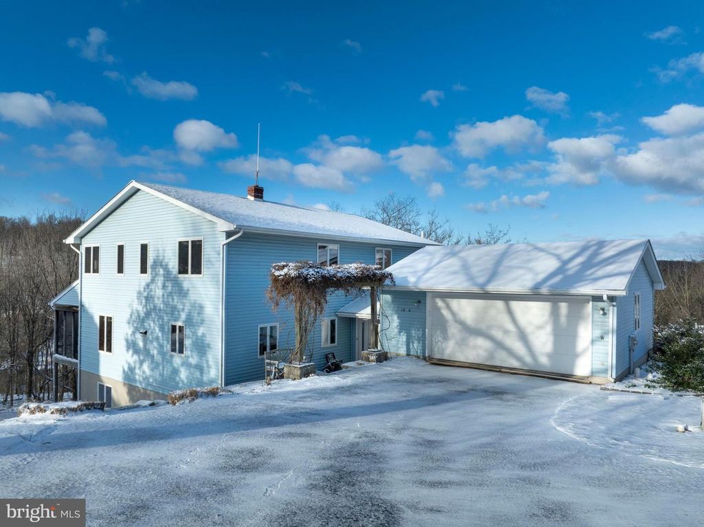 1086 CORTLAND DR, Lemont, PA 16851