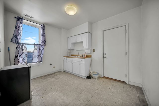 1828 S Trumbull Avenue, Chicago, IL 60623