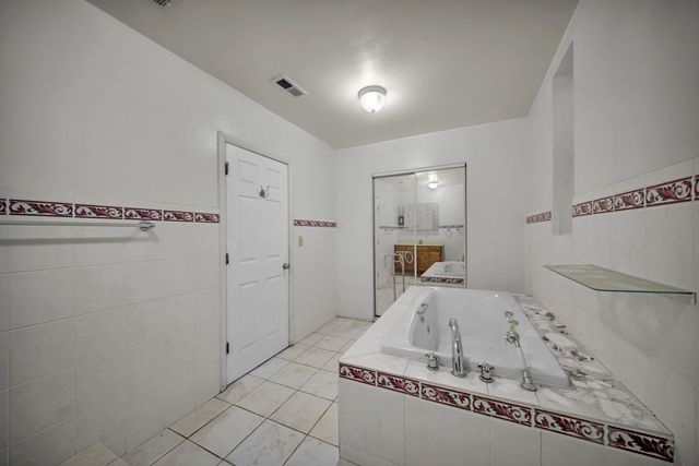 1828 S Trumbull Avenue, Chicago, IL 60623