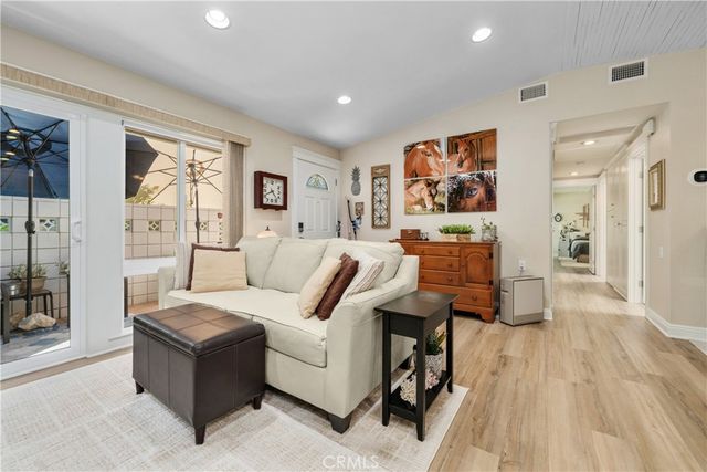 613 Avenida Sevilla B, Laguna Woods, CA 92637