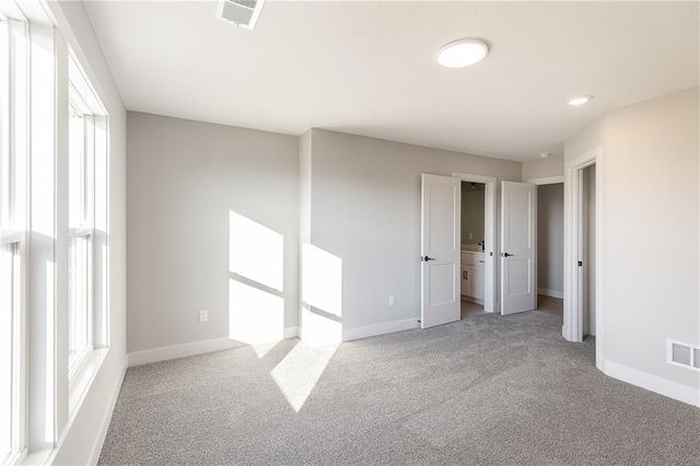 18456 Pawnee Lane, Overland Park, KS 66085