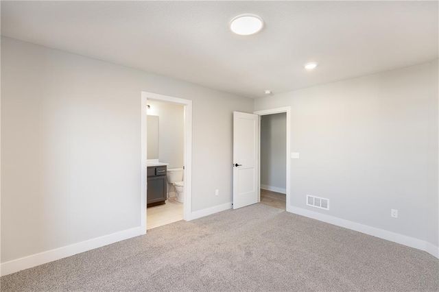 18456 Pawnee Lane, Overland Park, KS 66085