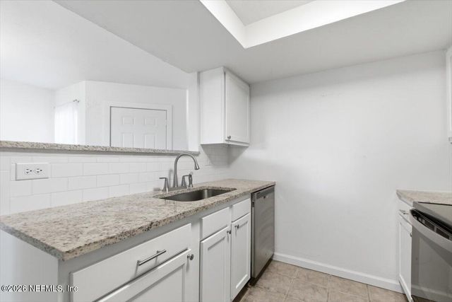 2975 BAYSHORE Drive E, Jacksonville, FL 32233