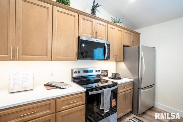 659 COPPER CREEK Lane, Herrin, IL 62948