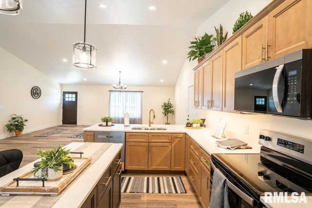 659 COPPER CREEK Lane, Herrin, IL 62948