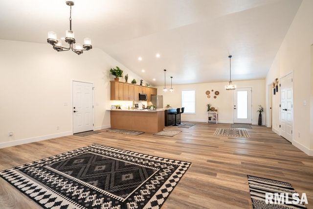 659 COPPER CREEK Lane, Herrin, IL 62948