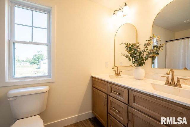 659 COPPER CREEK Lane, Herrin, IL 62948