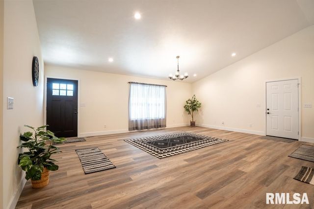 659 COPPER CREEK Lane, Herrin, IL 62948