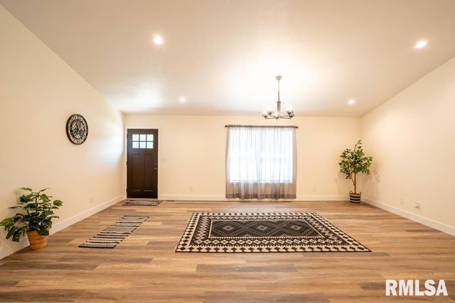 659 COPPER CREEK Lane, Herrin, IL 62948