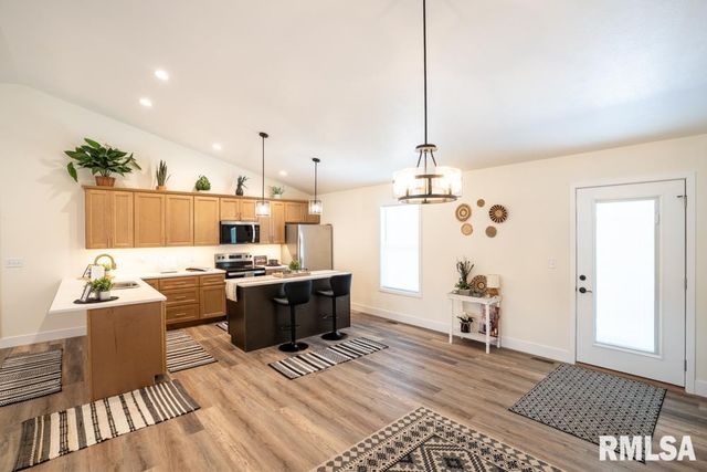 659 COPPER CREEK Lane, Herrin, IL 62948