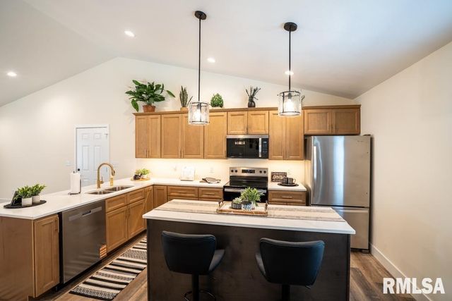 659 COPPER CREEK Lane, Herrin, IL 62948