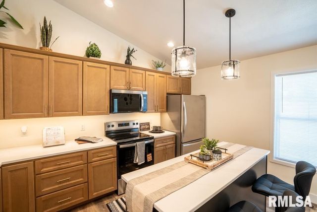 659 COPPER CREEK Lane, Herrin, IL 62948