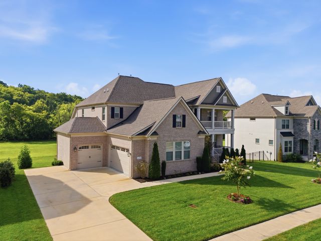 3170 Chase Point Dr, Franklin, TN 37067