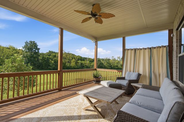 3170 Chase Point Dr, Franklin, TN 37067