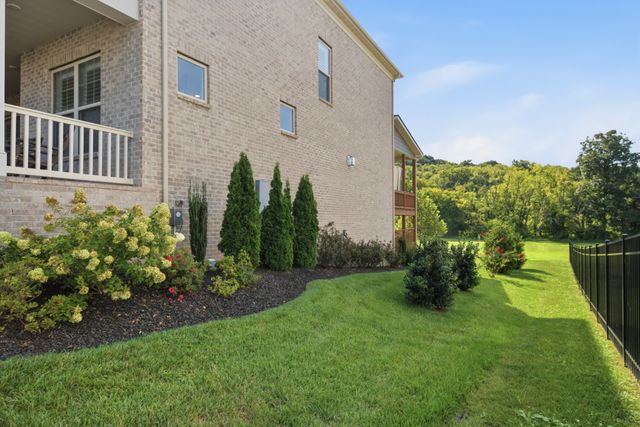 3170 Chase Point Dr, Franklin, TN 37067