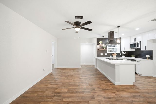 6418 Silver Chalice Drive, Houston, TX 77088