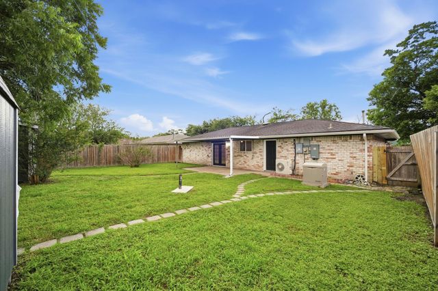 6418 Silver Chalice Drive, Houston, TX 77088