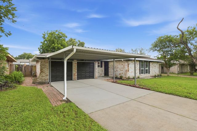 6418 Silver Chalice Drive, Houston, TX 77088