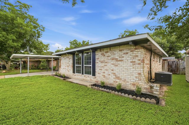 6418 Silver Chalice Drive, Houston, TX 77088