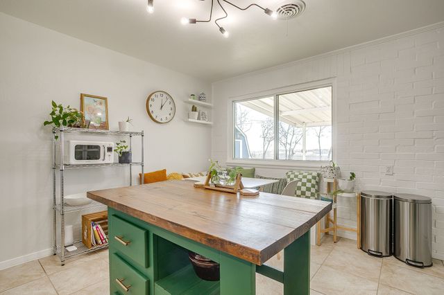 8141 Tumbleweed Trail, White Settlement, TX 76108