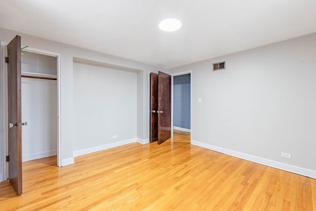 3941 W Ainslie Street, Chicago, IL 60625