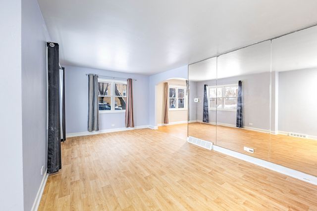 3941 W Ainslie Street, Chicago, IL 60625