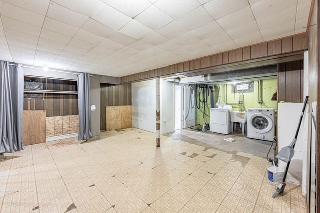 3941 W Ainslie Street, Chicago, IL 60625