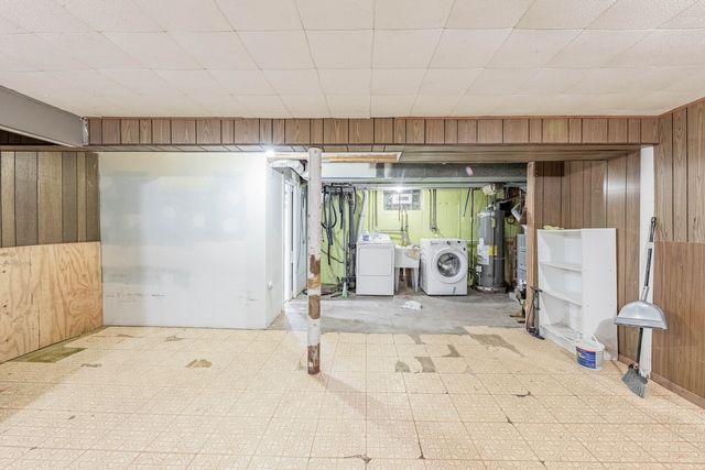 3941 W Ainslie Street, Chicago, IL 60625