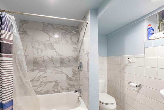 3941 W Ainslie Street, Chicago, IL 60625