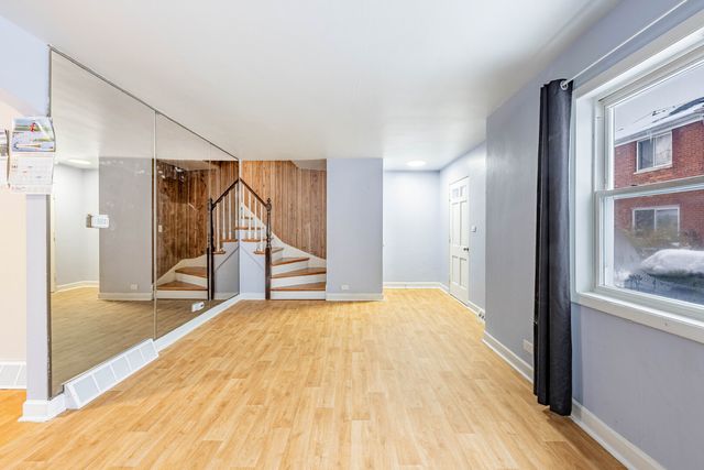 3941 W Ainslie Street, Chicago, IL 60625