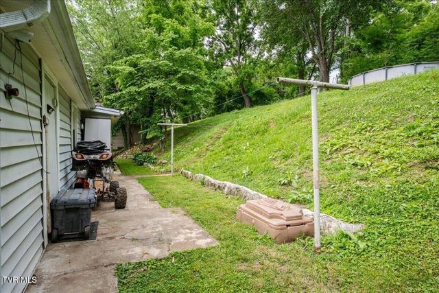 406 Hill Drive, Bristol, VA 24201