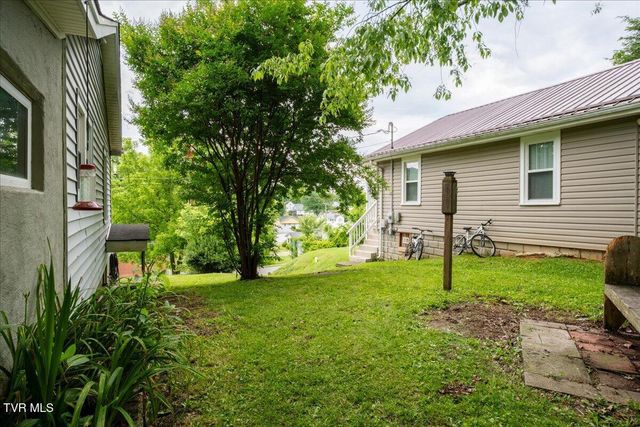 406 Hill Drive, Bristol, VA 24201