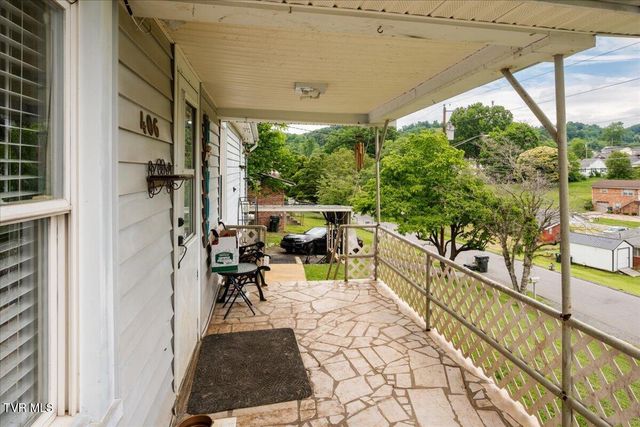 406 Hill Drive, Bristol, VA 24201