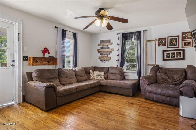 406 Hill Drive, Bristol, VA 24201