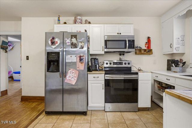 406 Hill Drive, Bristol, VA 24201