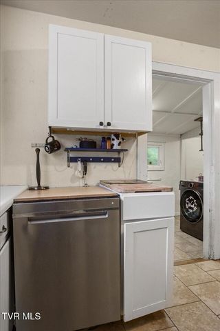 406 Hill Drive, Bristol, VA 24201
