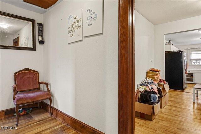 406 Hill Drive, Bristol, VA 24201