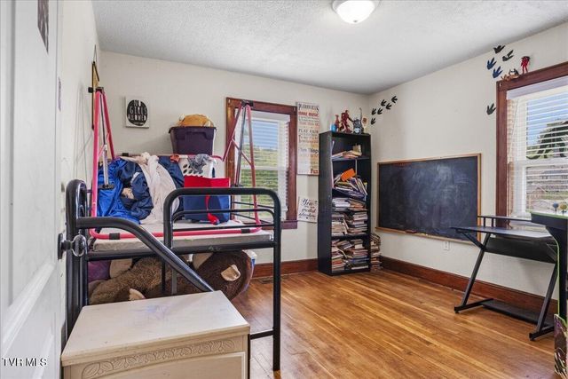 406 Hill Drive, Bristol, VA 24201