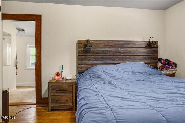 406 Hill Drive, Bristol, VA 24201