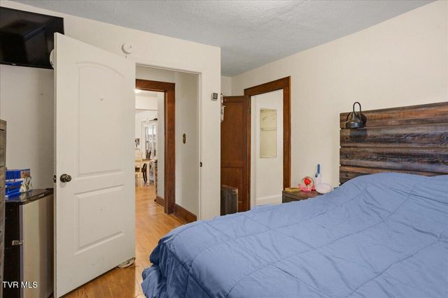 406 Hill Drive, Bristol, VA 24201