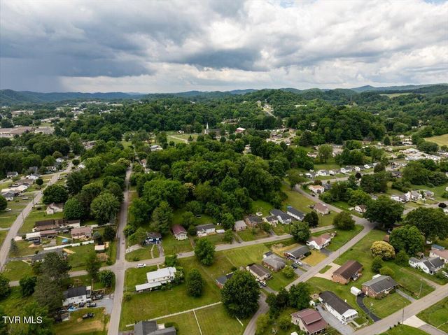 406 Hill Drive, Bristol, VA 24201
