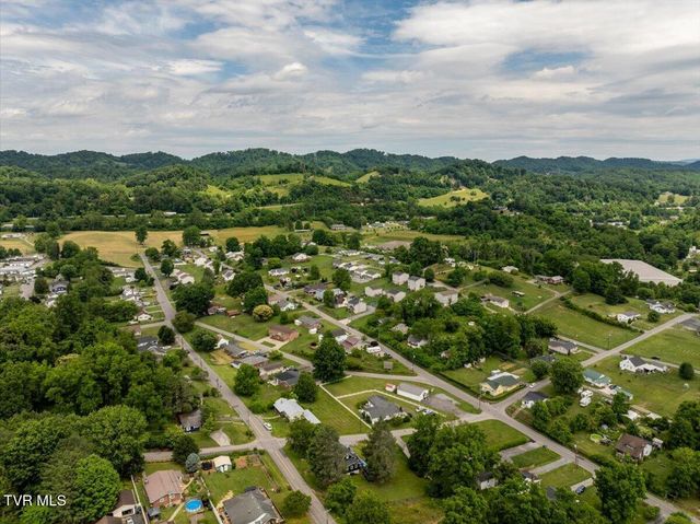 406 Hill Drive, Bristol, VA 24201