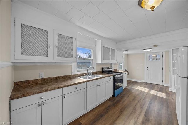 915 Turrentine Street, Burlington, NC 27215