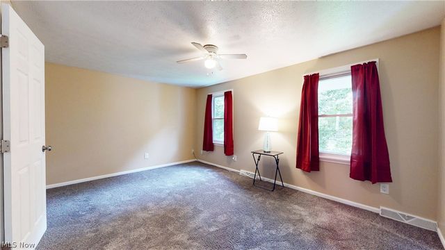10540 Ravenna Road 14, Twinsburg, OH 44087