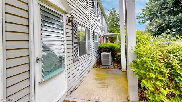 10540 Ravenna Road 14, Twinsburg, OH 44087